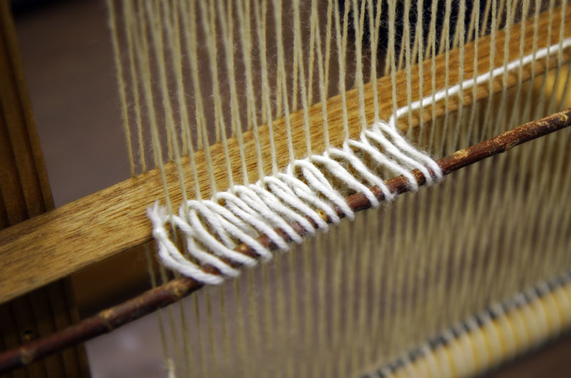 Building a heddle on a Navajo loom to make a rug