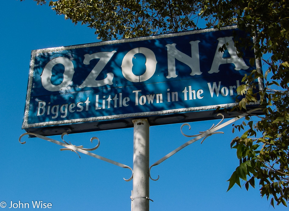 Ozona, Texas welcome sign