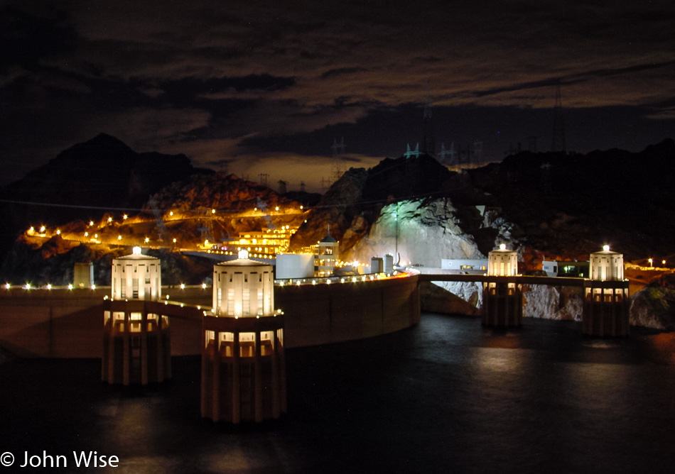 Hoover Dam from Arizona