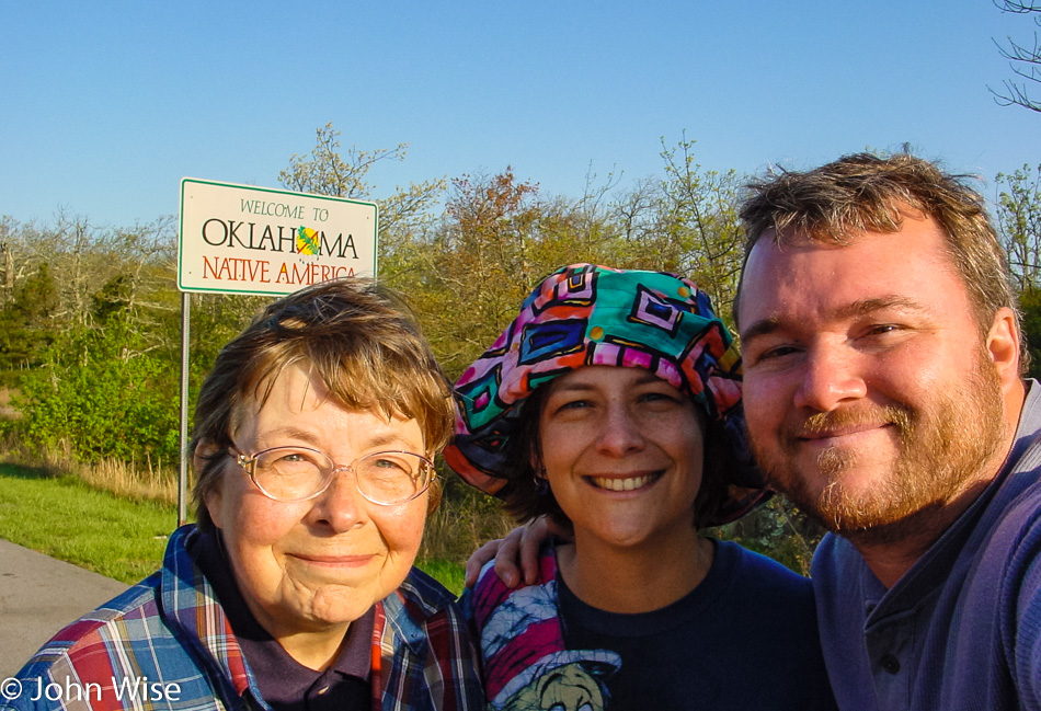 Jutta Engelhardt, Caroline Wise, and John Wise entering Oklahoma