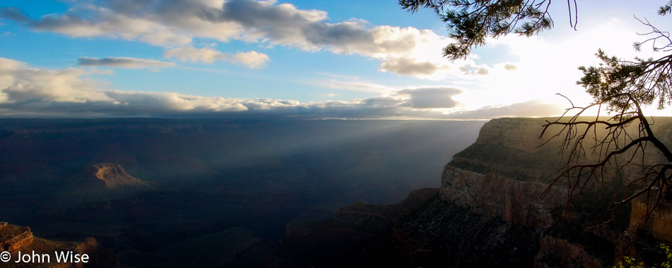 Sunrise at the Grand Canyon National Park in Arizona
