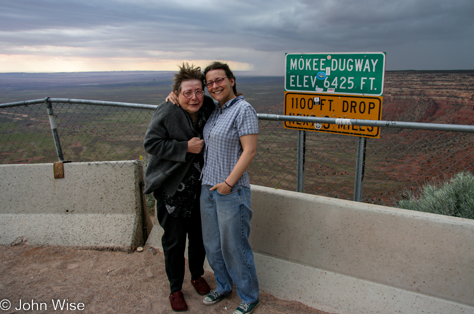 Jutta Engelhardt and Caroline Wise on the Mokee Dugway in southern Utah