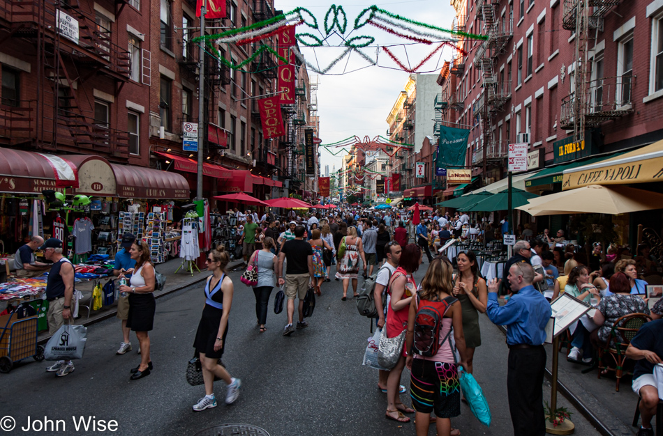 Веб камеры америка в реальном. Малберри стрит Нью-Йорк. Mulberry Street, little Italy, New York City. Камеры в Нью Йорке. Веб камера Нью Йорк.