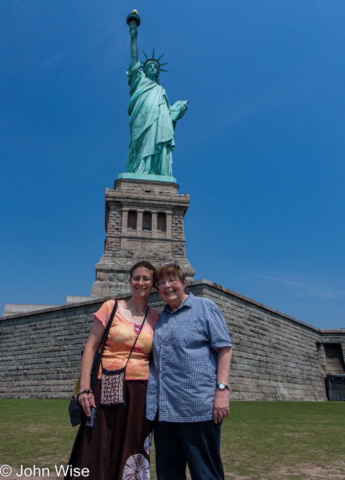 Caroline Wise and Jutta Engelhardt visiting the Statue of Liberty in New York
