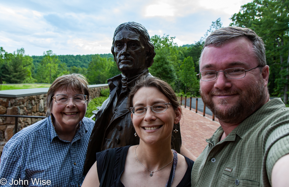 Jutta Engelhardt, Caroline Wise, and John Wise at Monticello in Charlottesville, Virginia