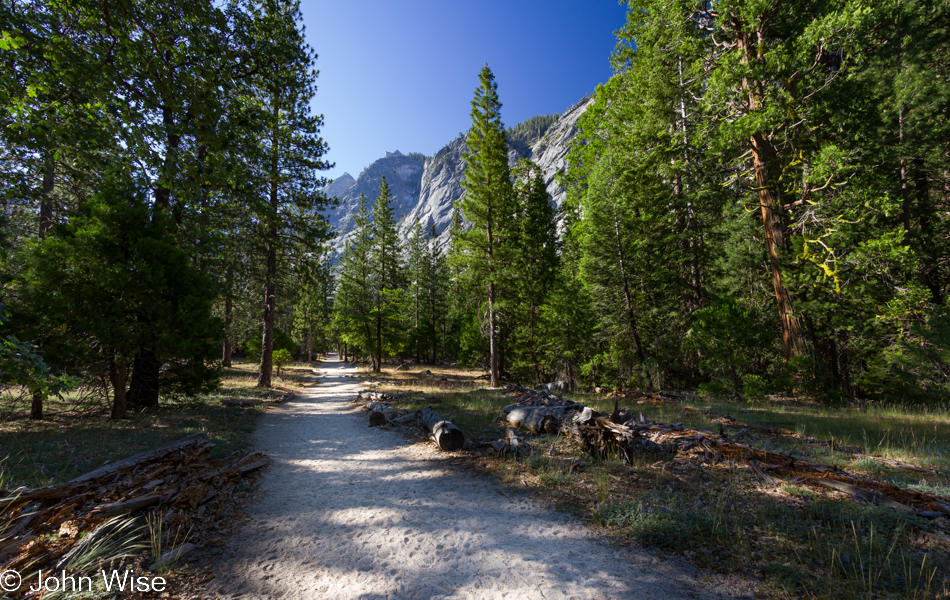 Mist Falls trail in Kings Canyon National Park, California