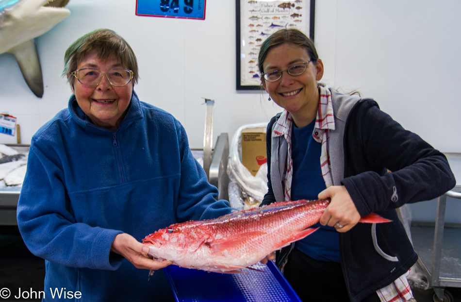 Jutta Engelhardt and Caroline Wise at the San Pedro Fish Market in California