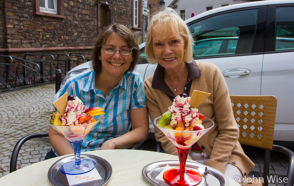Caroline Wise and Vevie Engelhardt sitting down for ice cream in Geisenheim, Germany