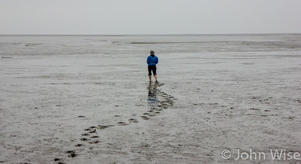 Caroline Wise sans shoes out on the mud flat of the Wattenmeer in northwest Germany