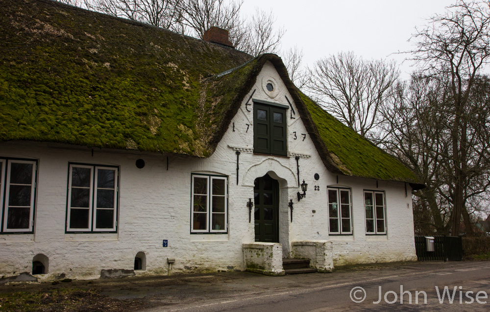 Another thatched roof house at the Wattenmeer in northwest Germany