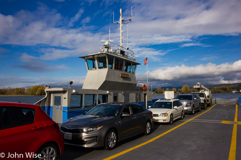 Wahkiakum County Ferry on the Columbia River between Oregon and Washington