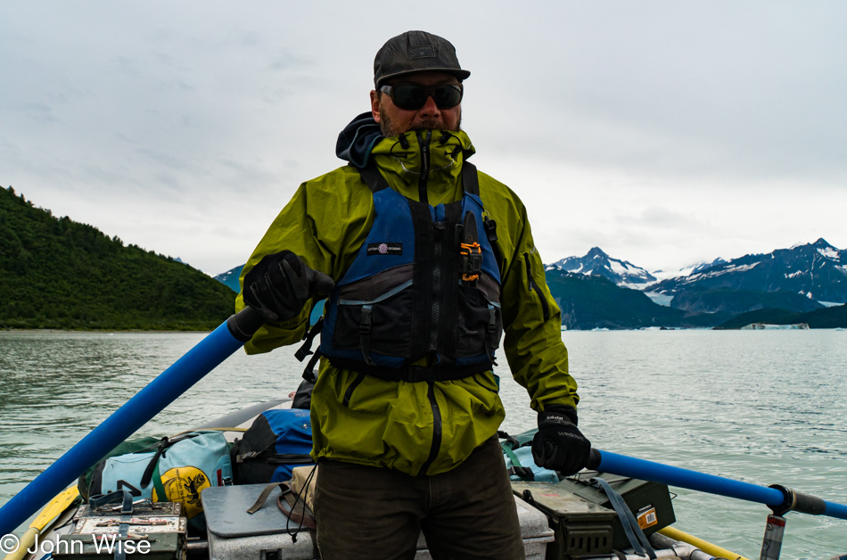 Pauly at the oars on the Alsek Lake in Alaska