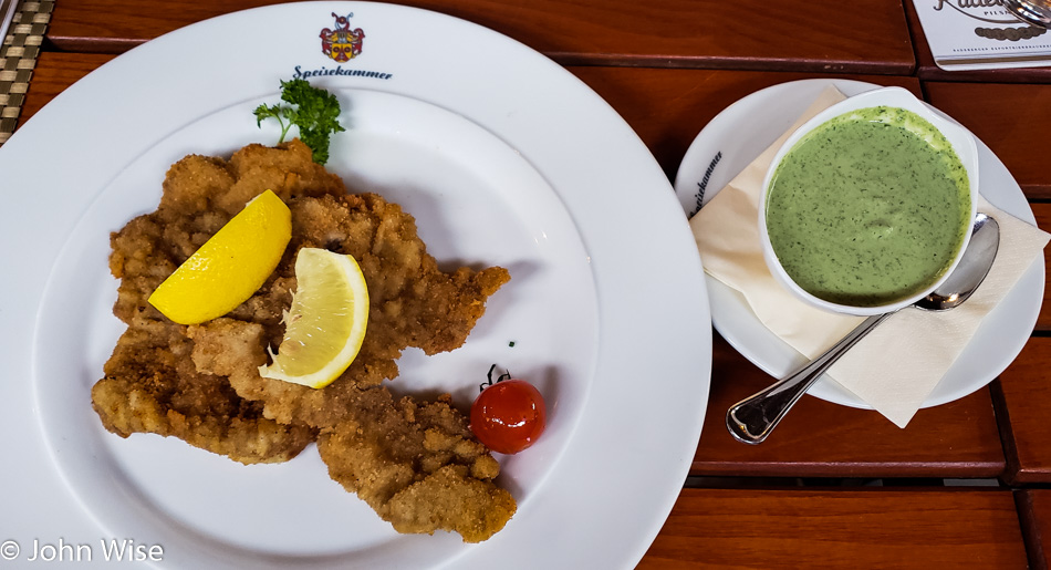 Calf schnitzel with green sauce