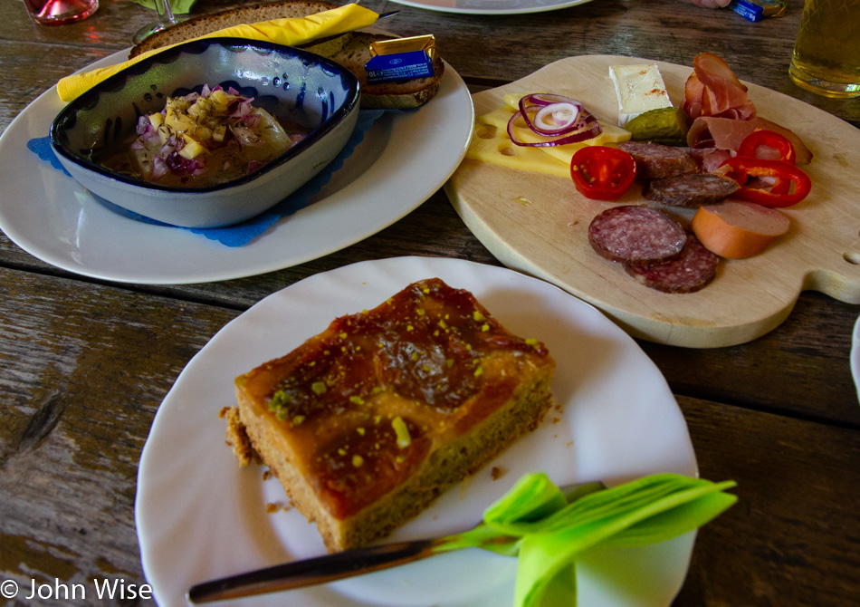 Lunch at the Main Appelhaus in Lohrberg Frankfurt, Germany