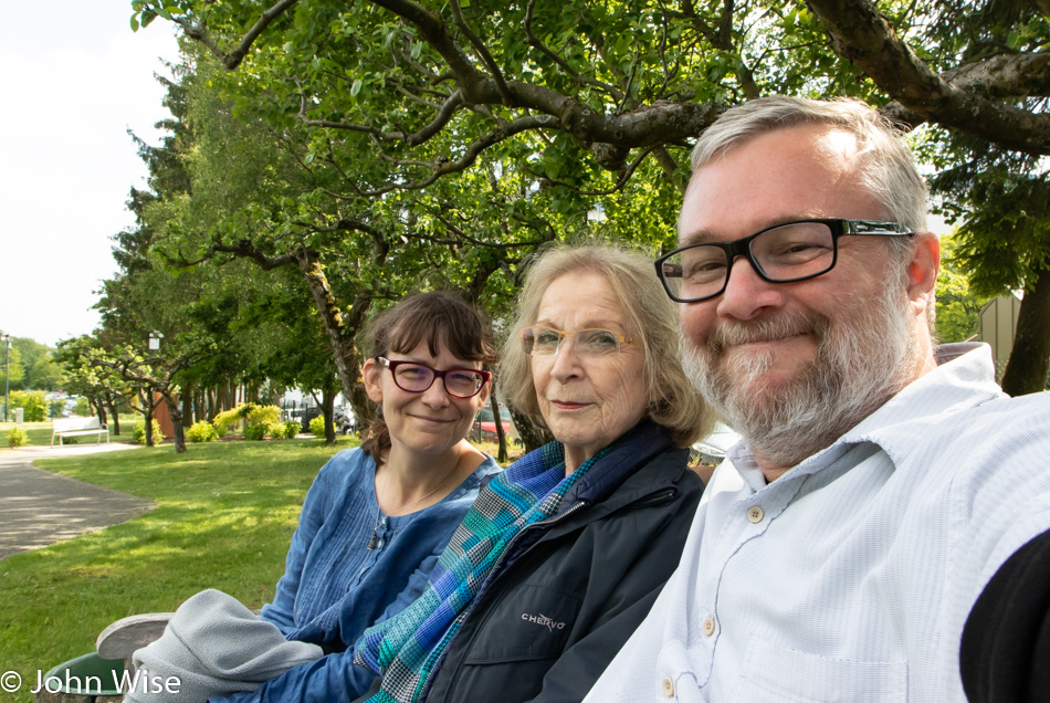 Caroline Wise, Helga, and John Wise in Kronberg, Germany