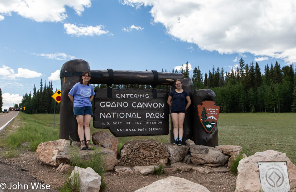 Caroline Wise and Katharina Engelhardt at the Grand Canyon National Park in Arizona