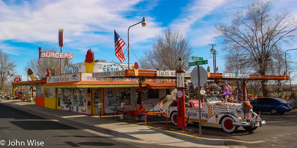 Delgadillos Snow Cap Drive In in Seligman Arizona