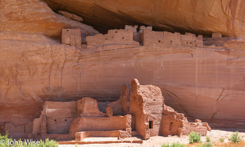 White House Ruin in Canyon De Chelly National Monument in Arizona