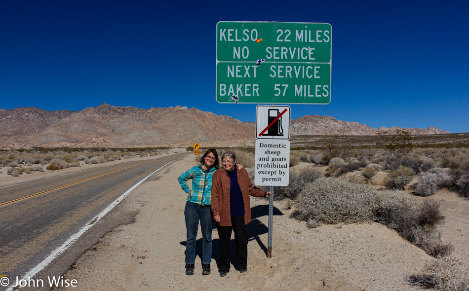 Caroline Wise and Jutta Engelhardt in the California Desert
