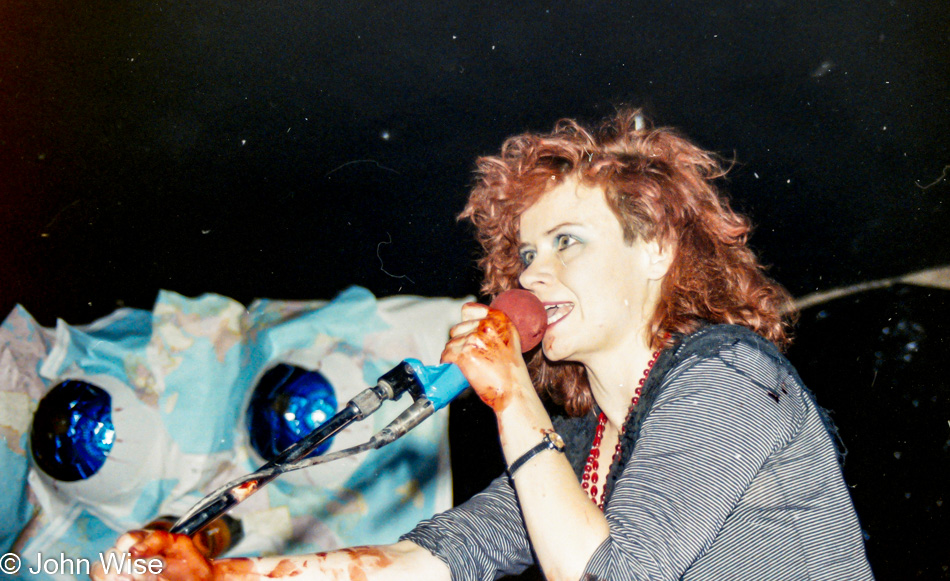 Johanna Went performing in Los Angeles circa 1982