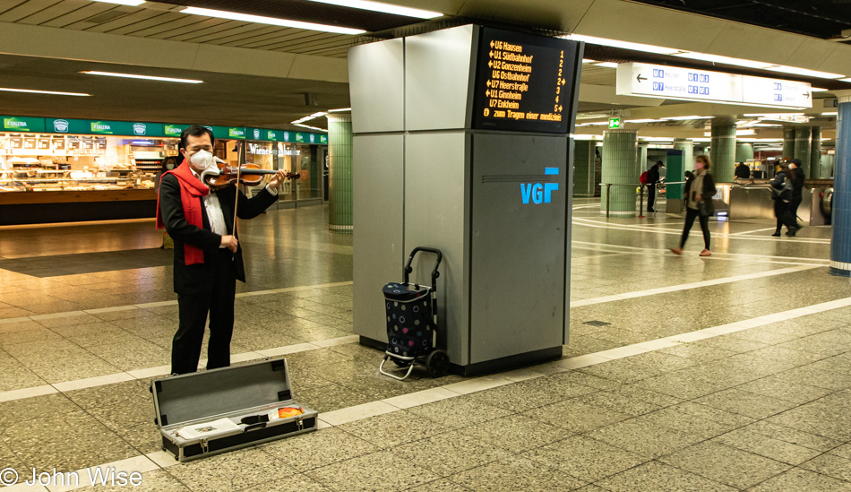 Busker in Frankfurt, Germany