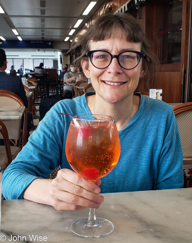 Caroline Wise at O'hare International Airport in Chicago, Illinois