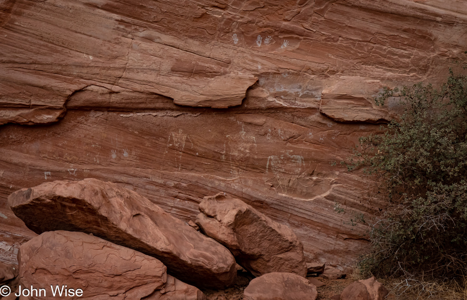 Many Hands Ruin in Mystery Valley, Arizona