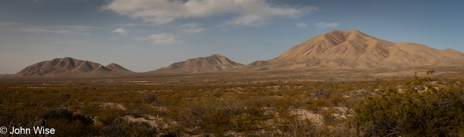 Looking north from Interstate 10 east of El Paso, Texas